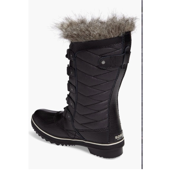 Sorel Tofino II Black Waterproof Boots with Fur Trim - Picture 2 of 4